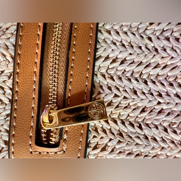 Giani Bernini Straw North South Crossbody - Picture 3 of 10